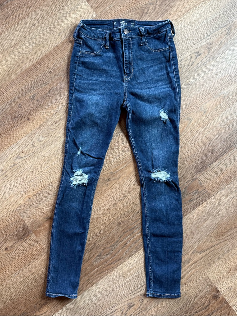 Hollister Dark Blue Distressed Women’s Skinny Jeans